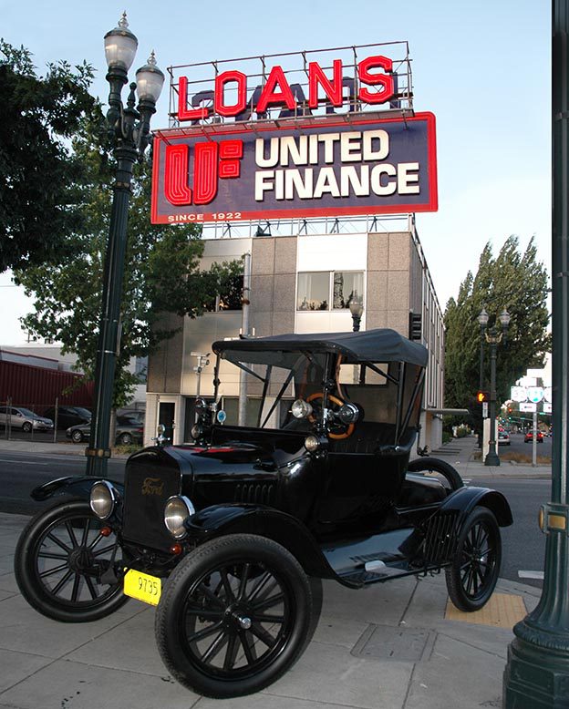 1922 Ford Model T parked in front of Portland Branch Building